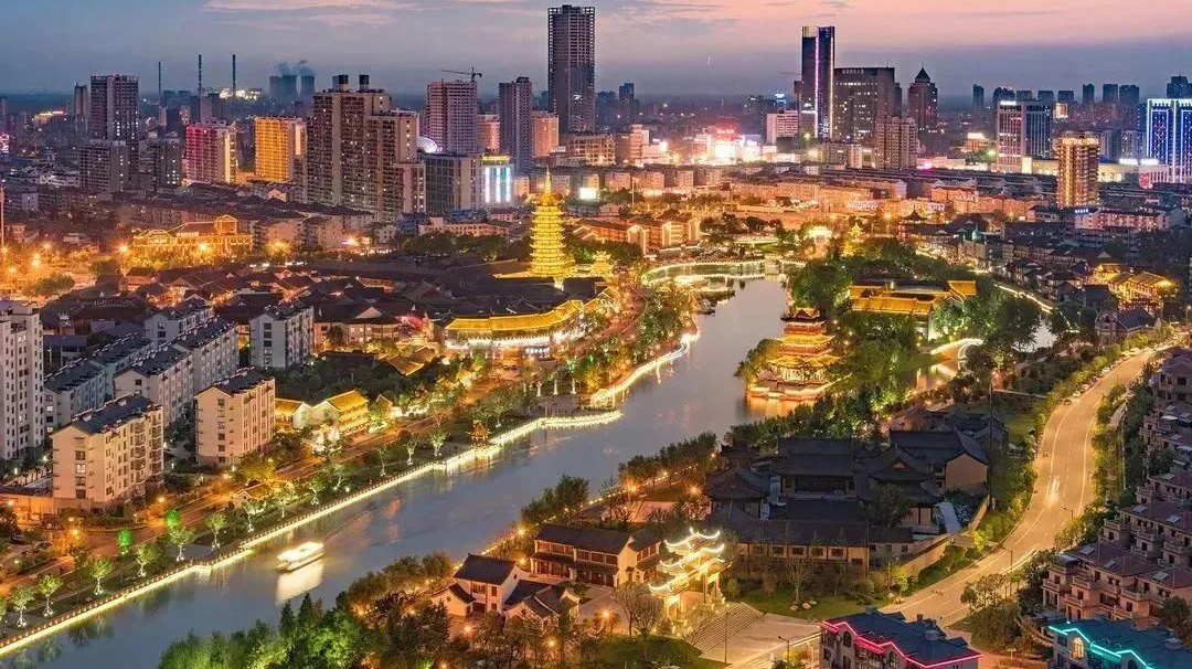里運(yùn)河游船畫舫恢復(fù)開放！城市正在蘇醒，讓我們?yōu)樯钪匦伦⑷肽芰?></a>
			  	<div   id=